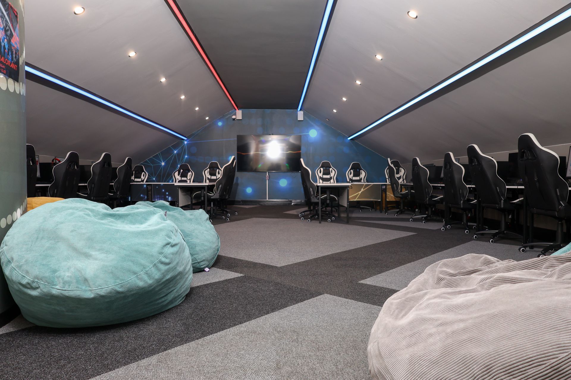 Gaming Chairs with bean bags in a relaxed room as an E-Sports Centre