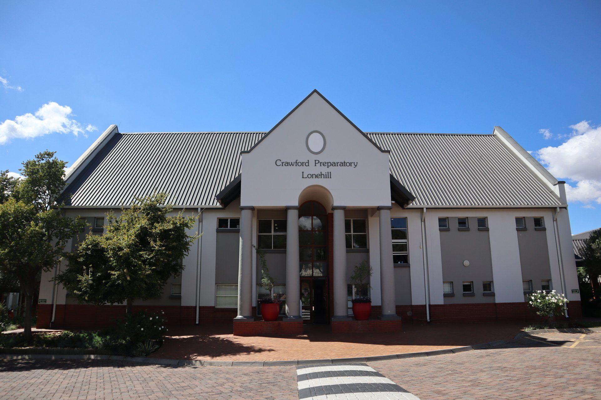 the entrance to lonehill 