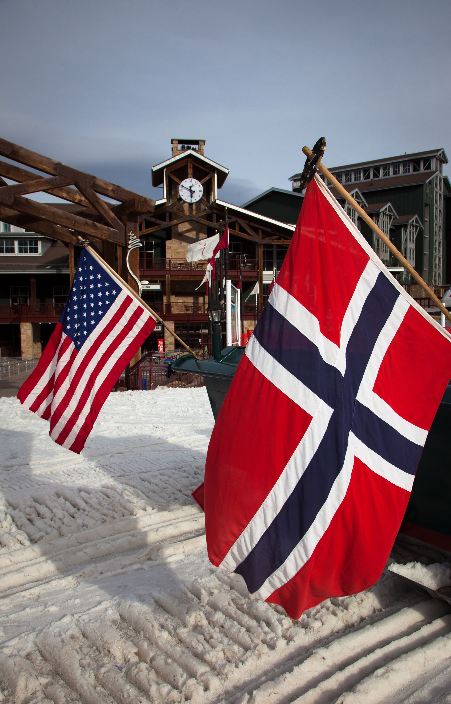 norwegian and american flags