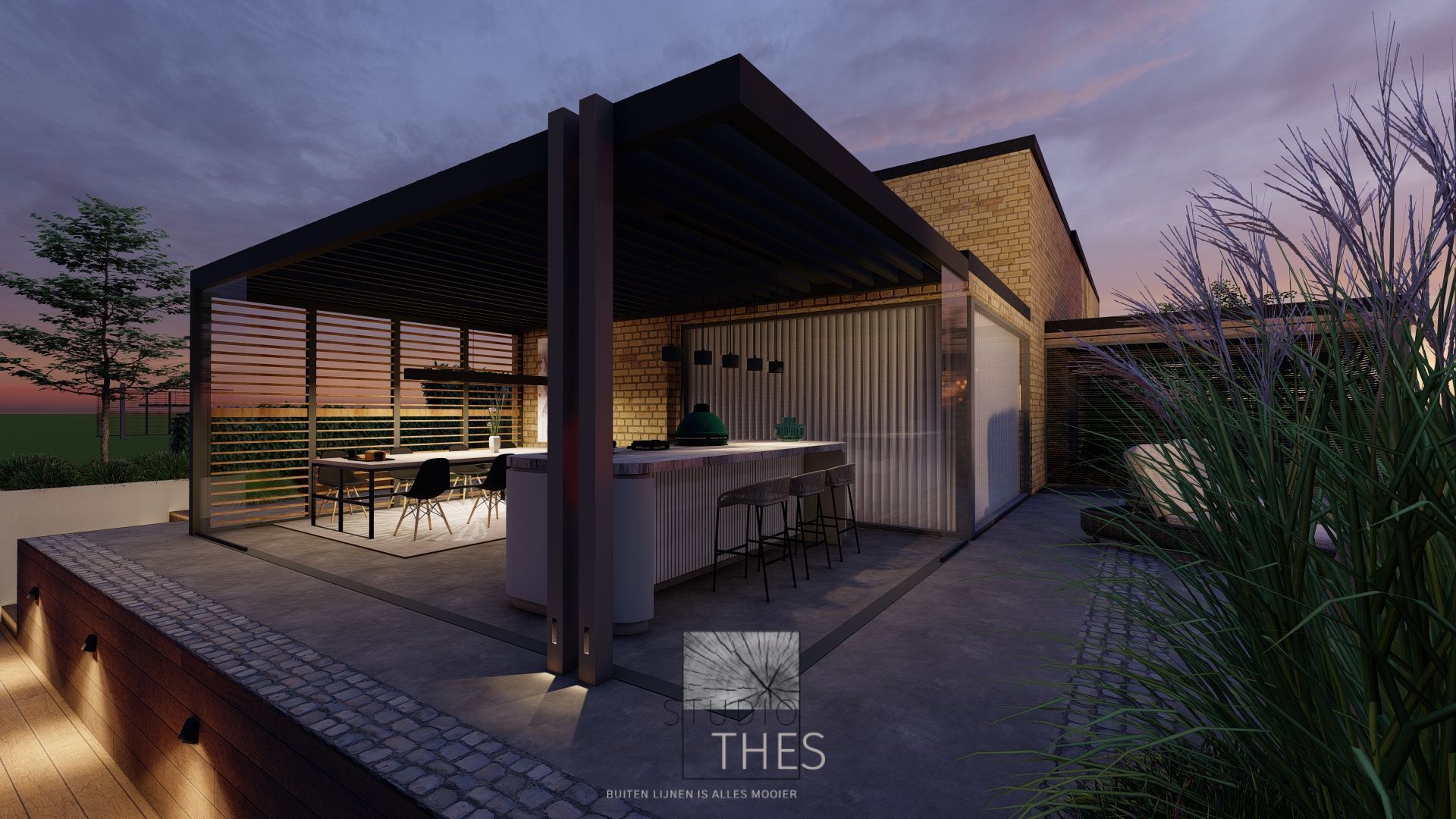 een overkapping aan een huis in de avond met een buitenkeuken met green egg en een bar en heaters