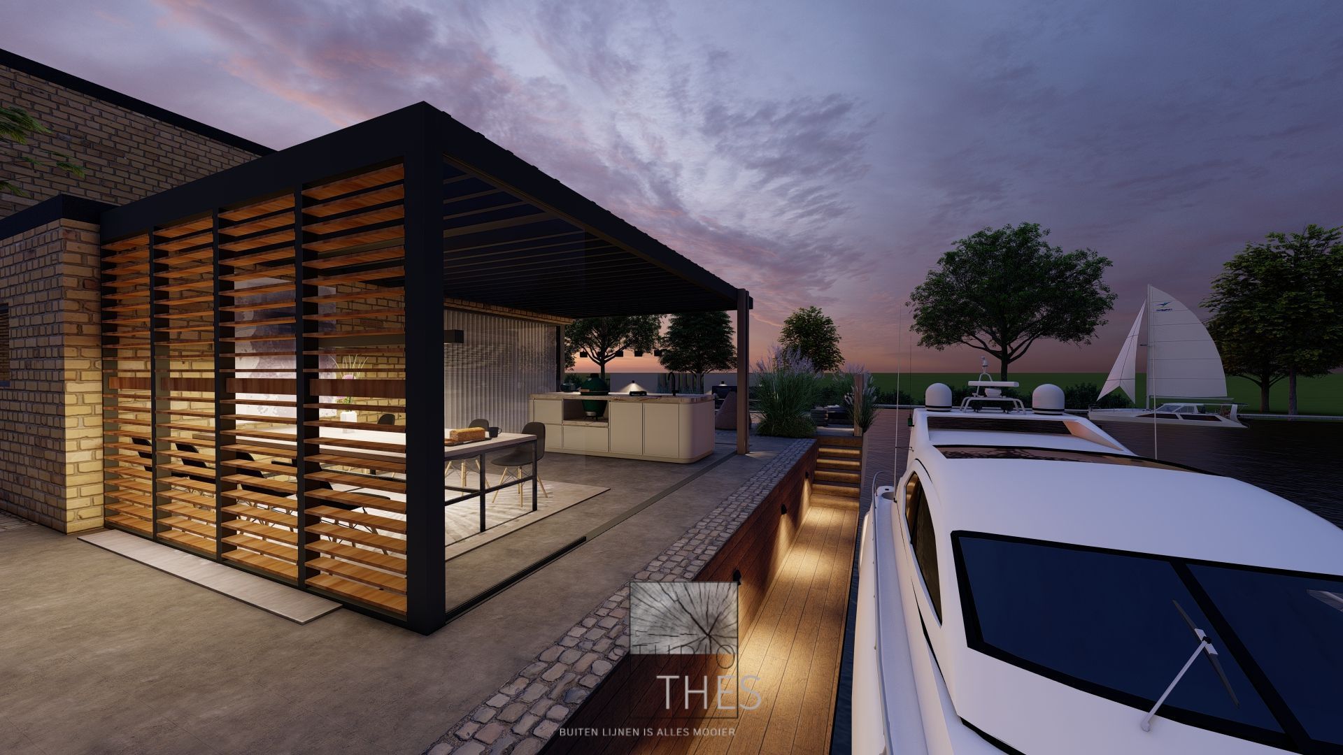 Een overkapping in de tuin aan het water in de avond met een boot ervoor. Onder de overkapping een eettafel en buitenkeuken van Lusso