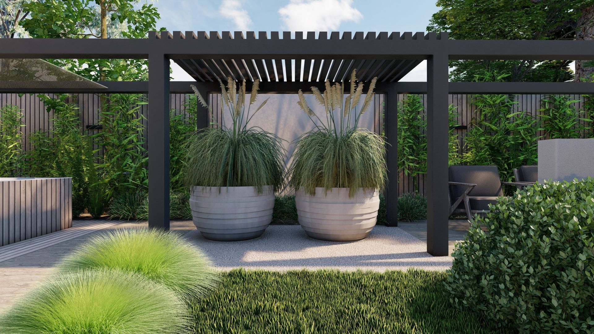 Een pergola met potplanten eronder in een tuin.