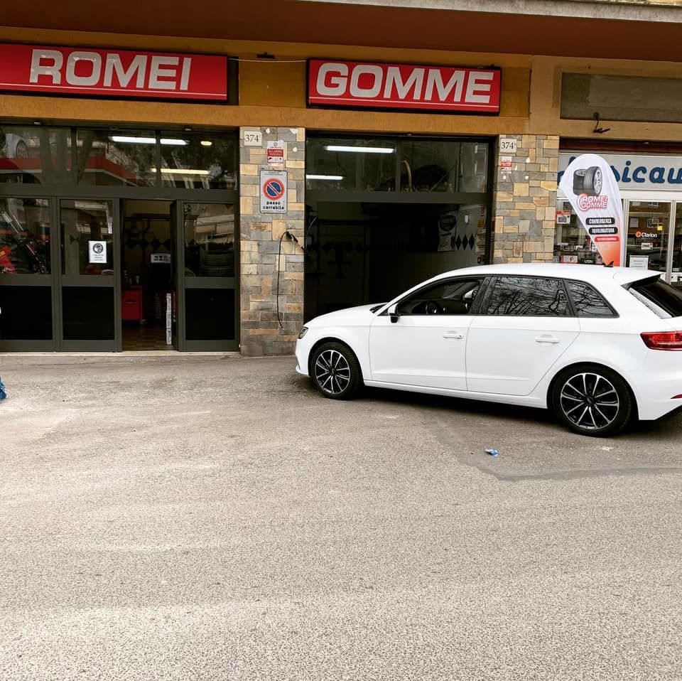 rivenditore pneumatici