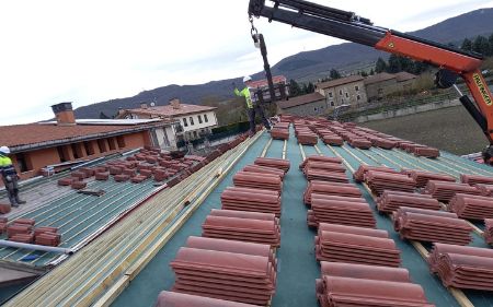 retejado de tejas total en una cubierta antigua en Soria