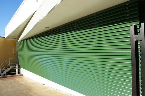 green exterior blinds