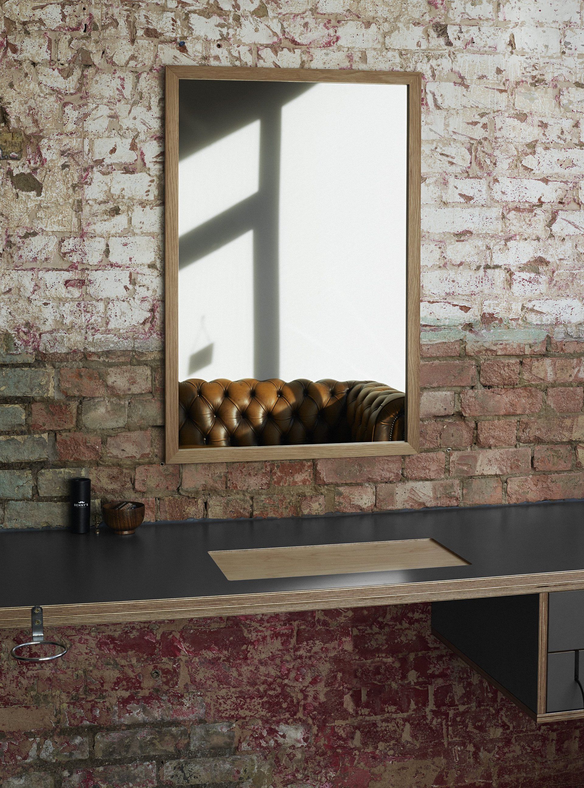 Em's Barbershop interior design Stroud Green N4 Barber