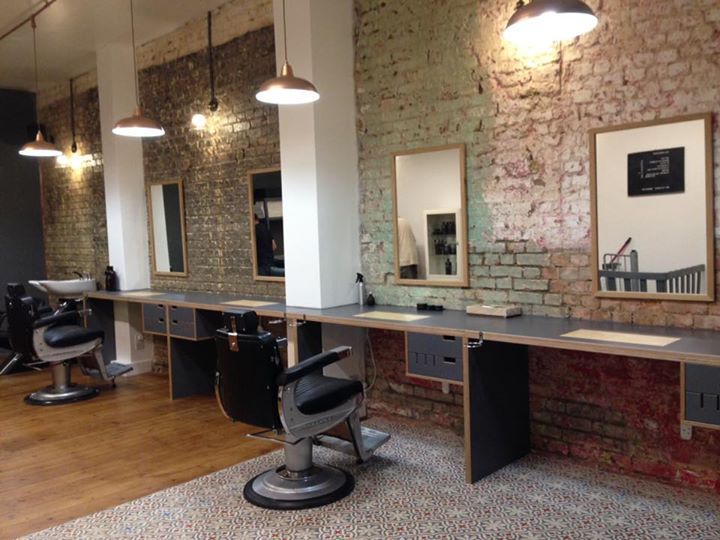 Em's Barbershop interior design barber Stroud Green N4 Finsbury Park Crouch Hill