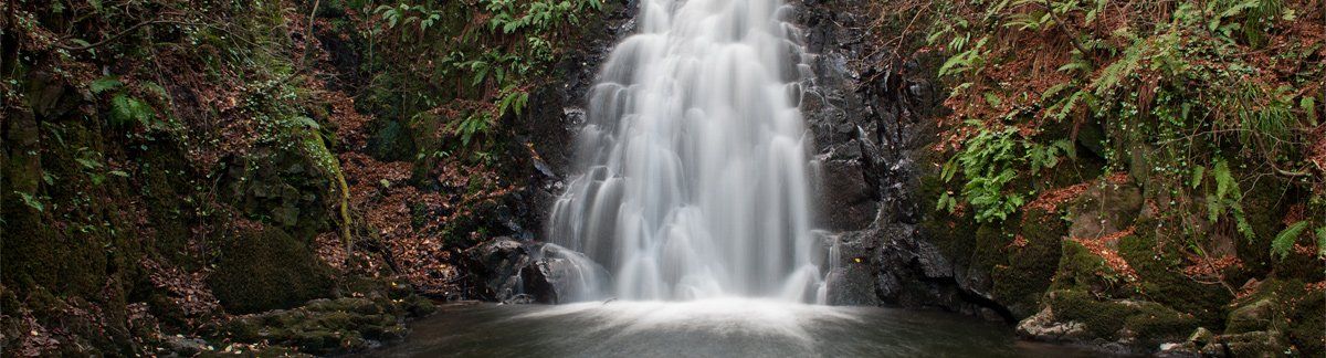 Photo of Gleno waterfall by Art Ward ©