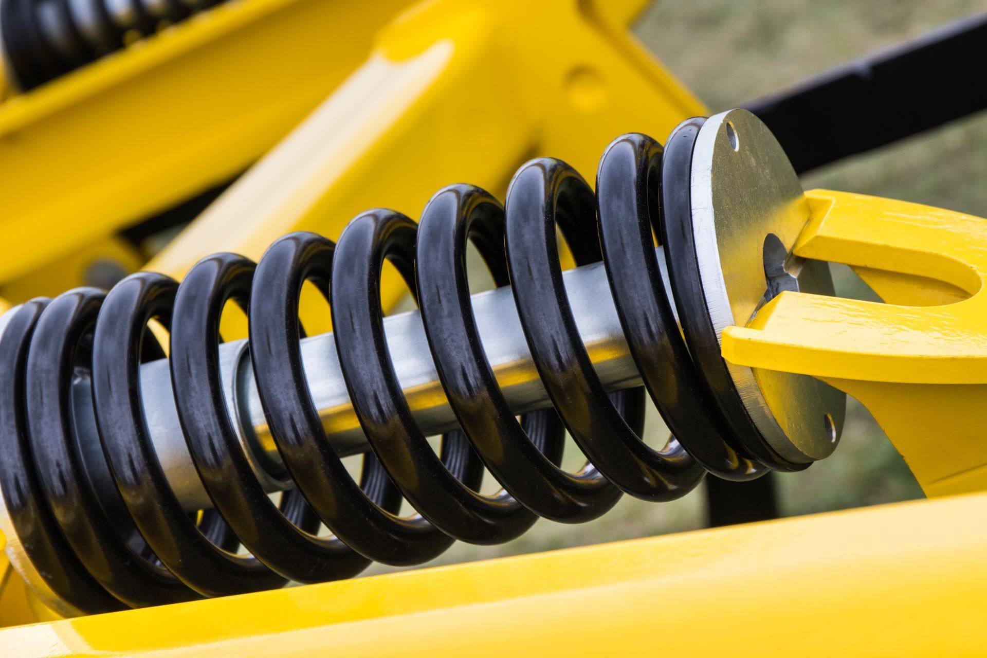 Suspend Spring Common Suspension Failures and How to Prevent Them