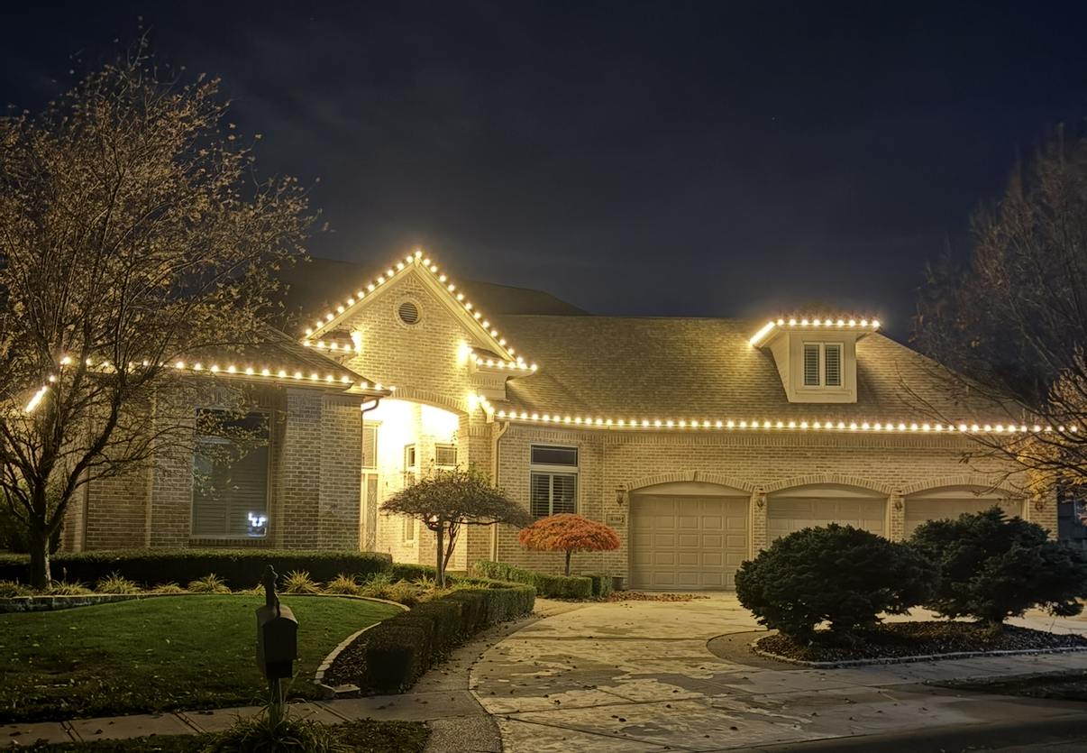 Professional christmas light installation in Greenwood Indiana