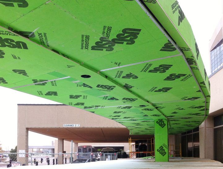 A green roof with usn printed on it