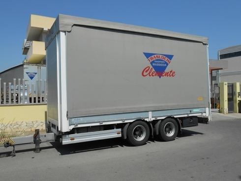 rimorchio dell'impresa