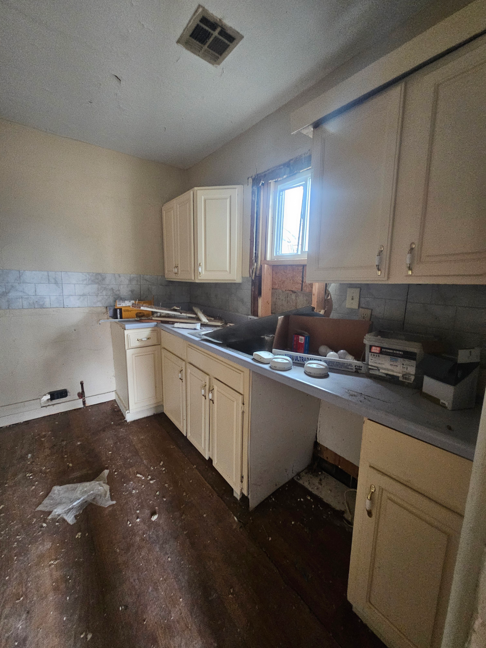 Empty old kitchen