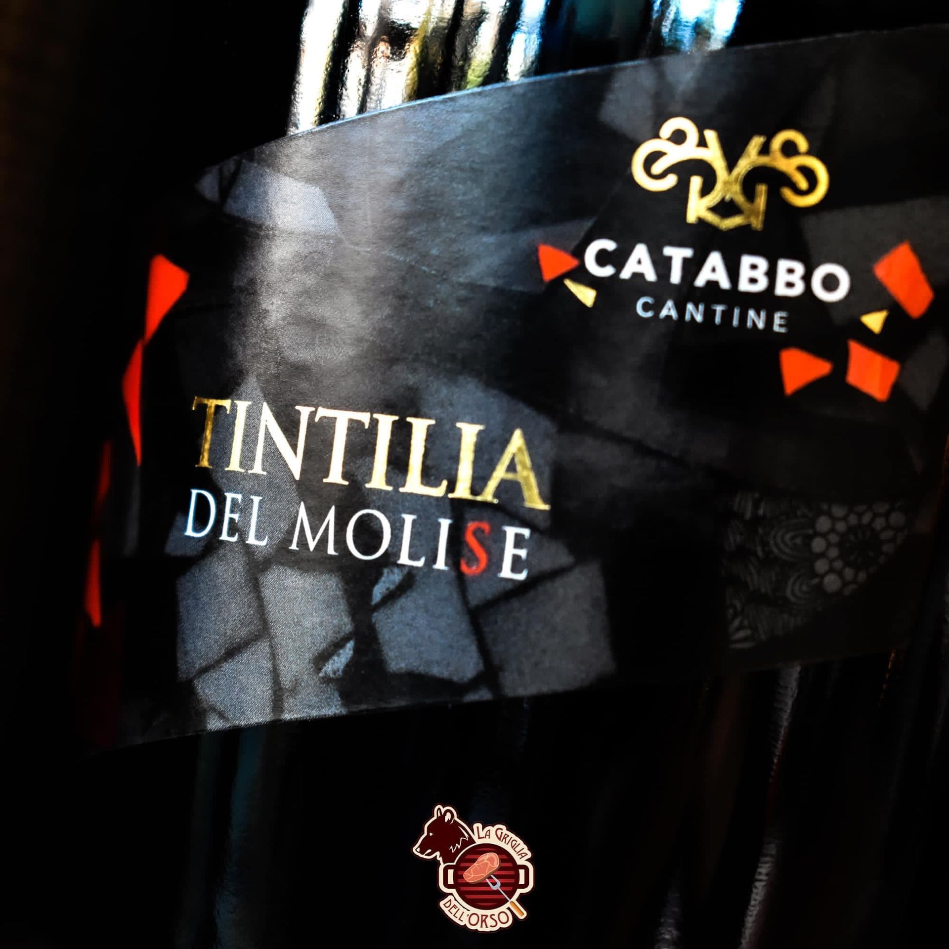 dettaglio bottiglia di vino