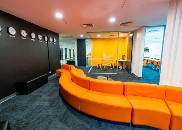 澳洲打工渡假、語言學校