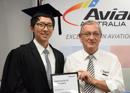 飛行機師、自訓機師、培訓機師、機師怎麼考、職訓課程、女生考機師、CPL商用飛行機師證照、機師薪水、中華航空、華信航空、台灣虎航、長榮航空、星宇航空培訓飛行機師