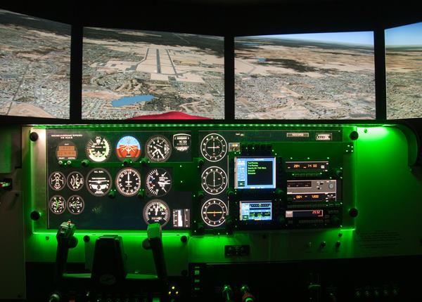 飛行機師、自訓機師、培訓機師、機師怎麼考、勞動部產業新尖兵課程