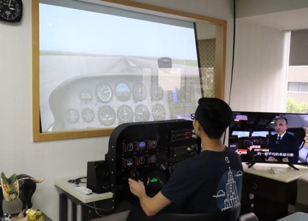飛行機師、自訓機師、培訓機師、機師怎麼考、勞動部產業新尖兵課程