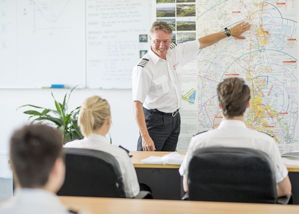 Airways Aviation 澳洲航空飛行學院、飛行學校、飛行機師、自訓機師、勞動部產業新尖兵課程