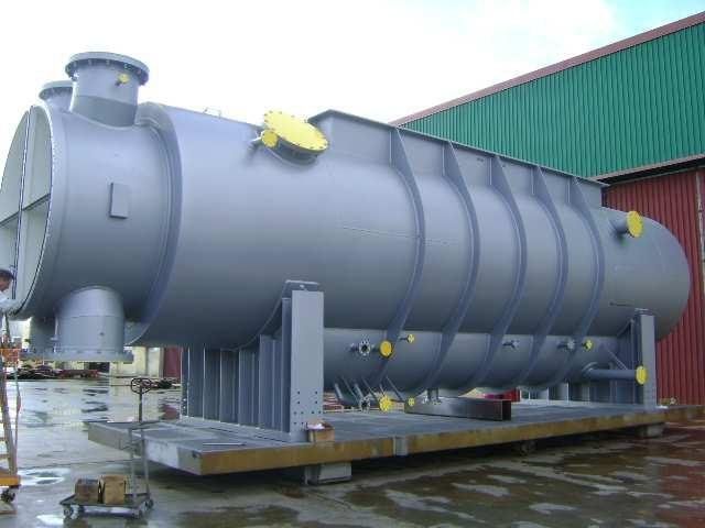 dettaglio serbatoio dentro una azienda