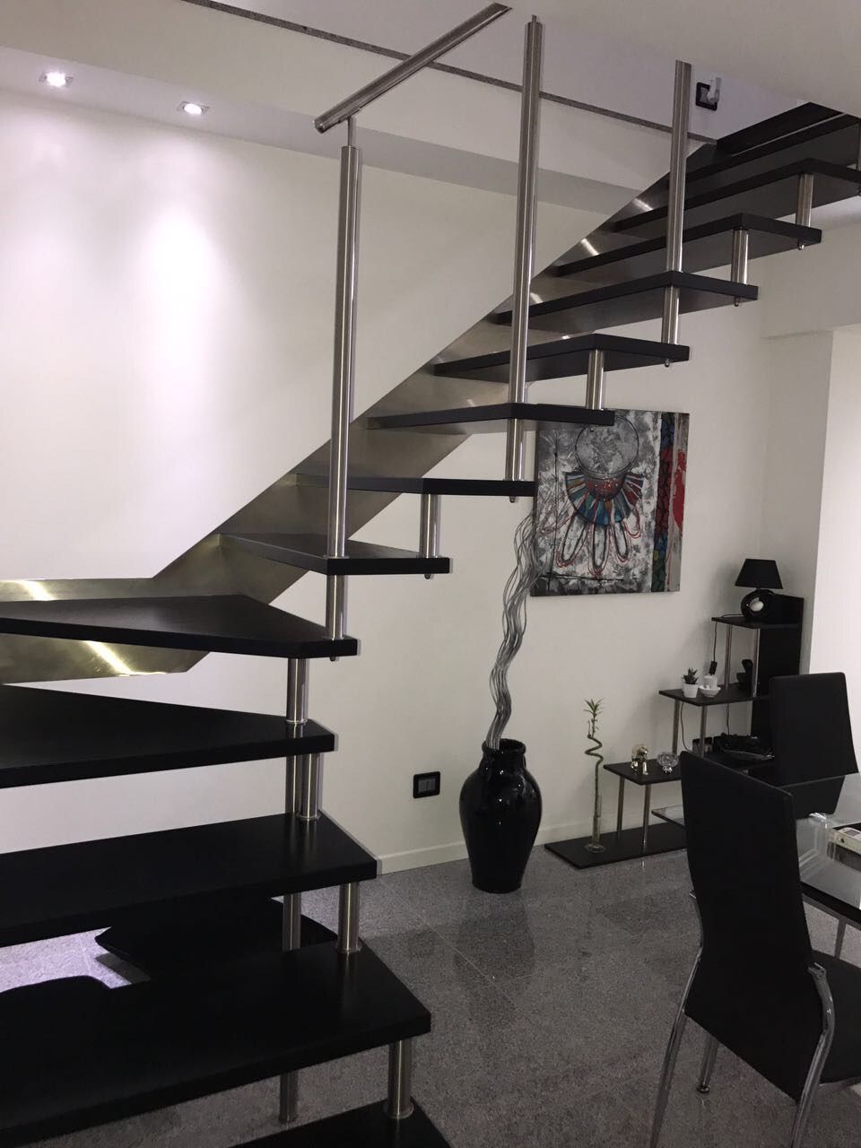 scala moderna in acciaio