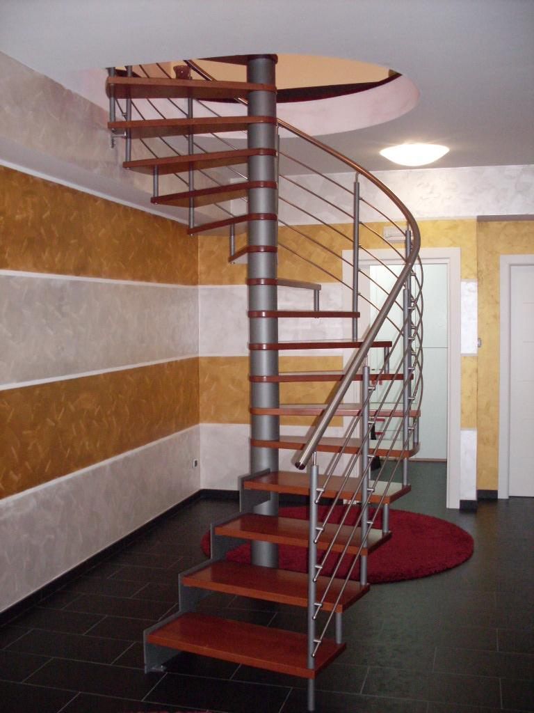 scala dal design moderno a chiocciola
