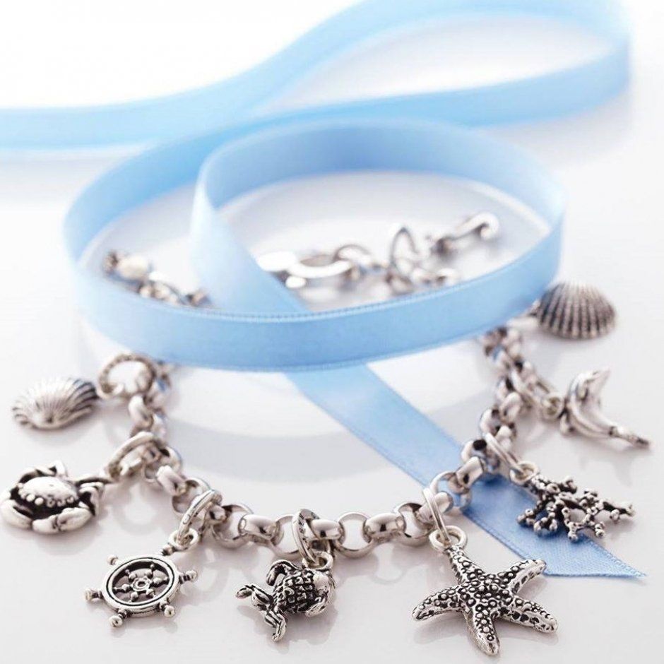 collana con ciondoli in argento