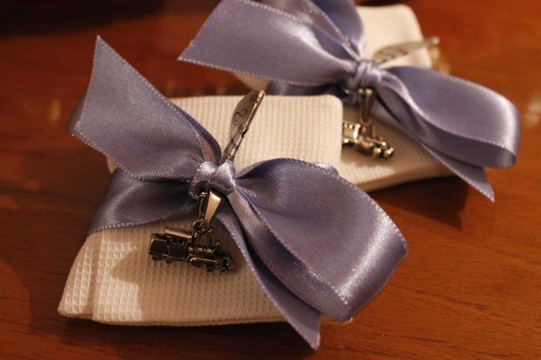 Bomboniera con inserto in argento e fiocco lilla