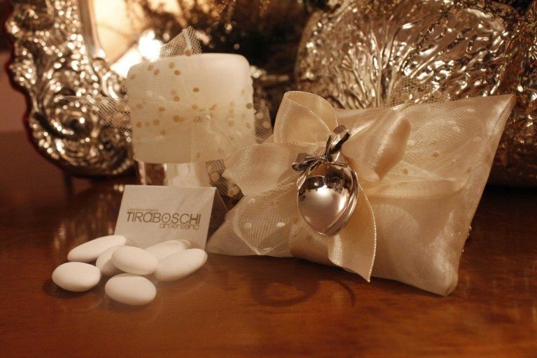 Bomboniere con inserti in argento