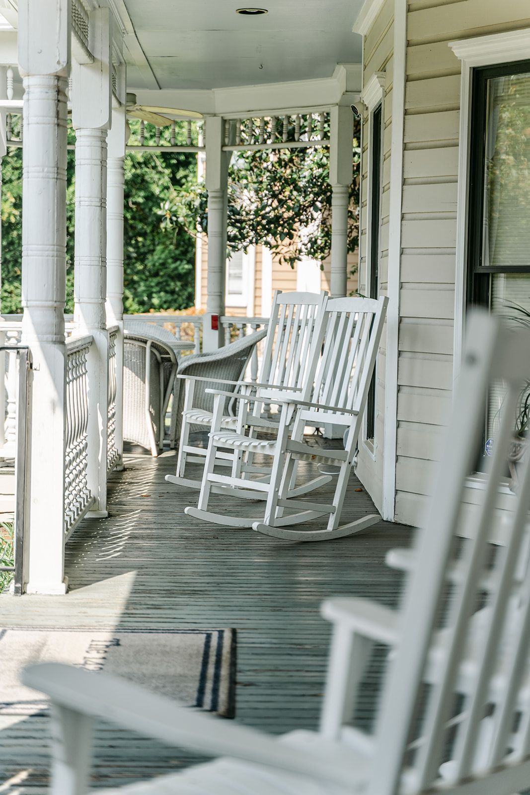 front-porch-rockers