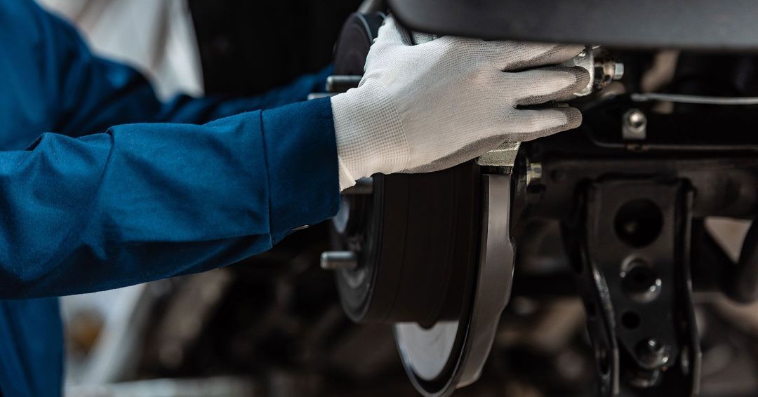 3 Signs Your Brakes Need Service