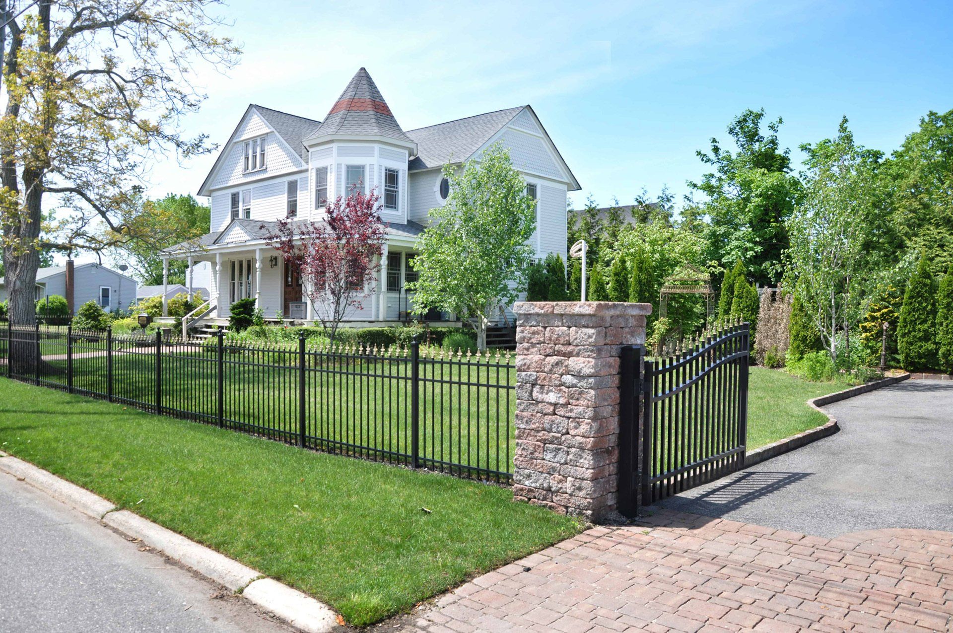 Residential fence installation