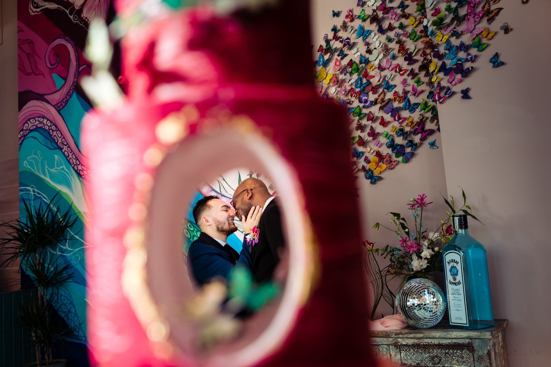 bakverhalen urban art luxury wedding cake