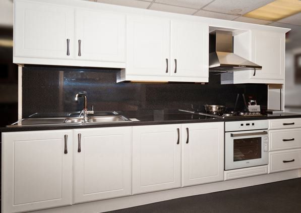 Plain White New Chamfer & Pencil Routed