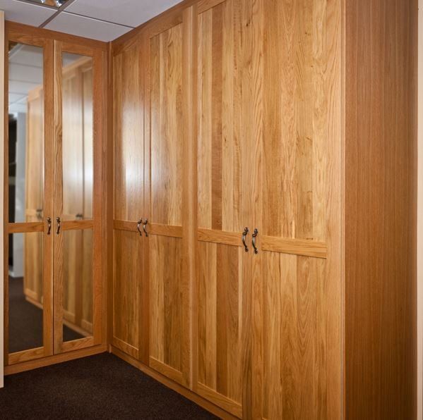 Solid European Oak Shaker