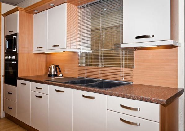 Vanilla Gloss Slab With Beech Carcase