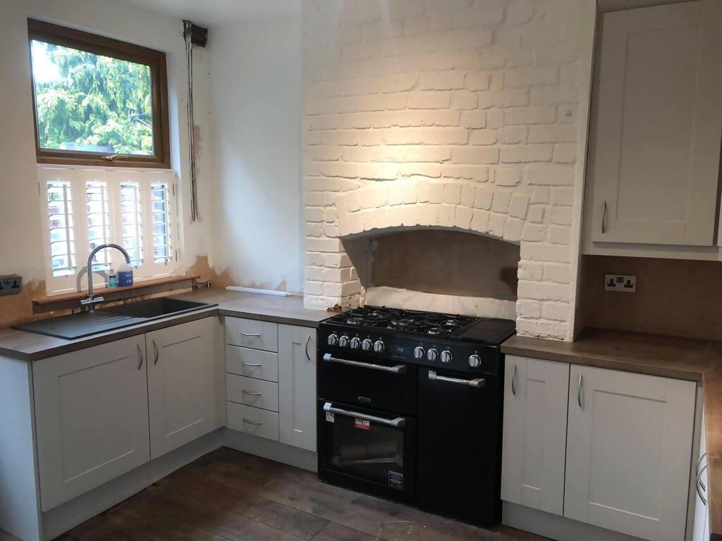 Traditional kitchen units