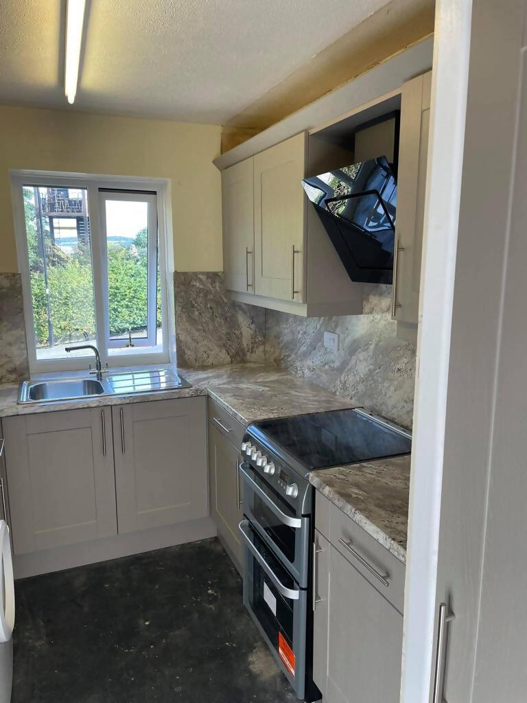 Pale grey kitchen units