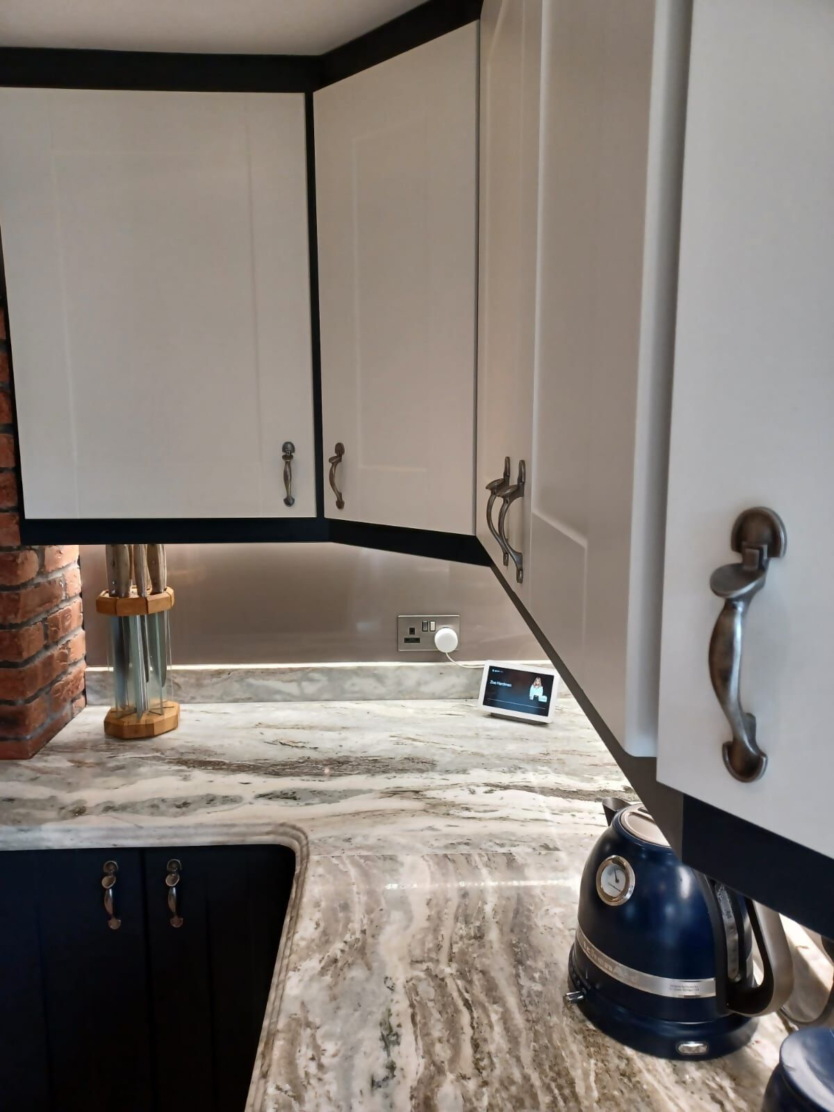 7 kitchen refurbishment ndigo blue wide  shaker with solid granite work surface 5