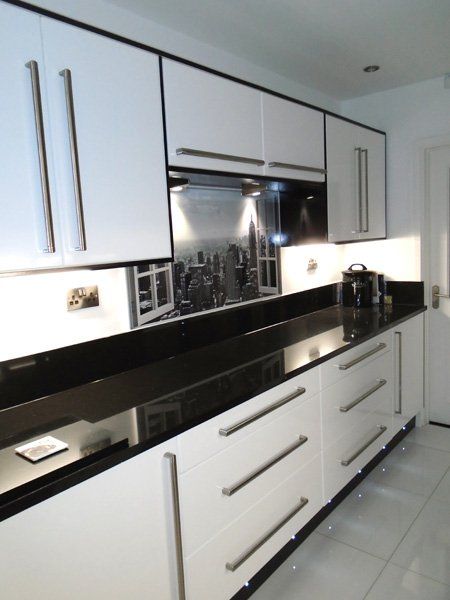 Black and White High Gloss Kitchen