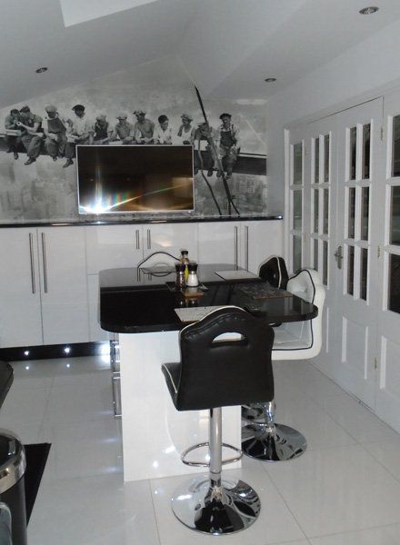 Black and White High Gloss Kitchen