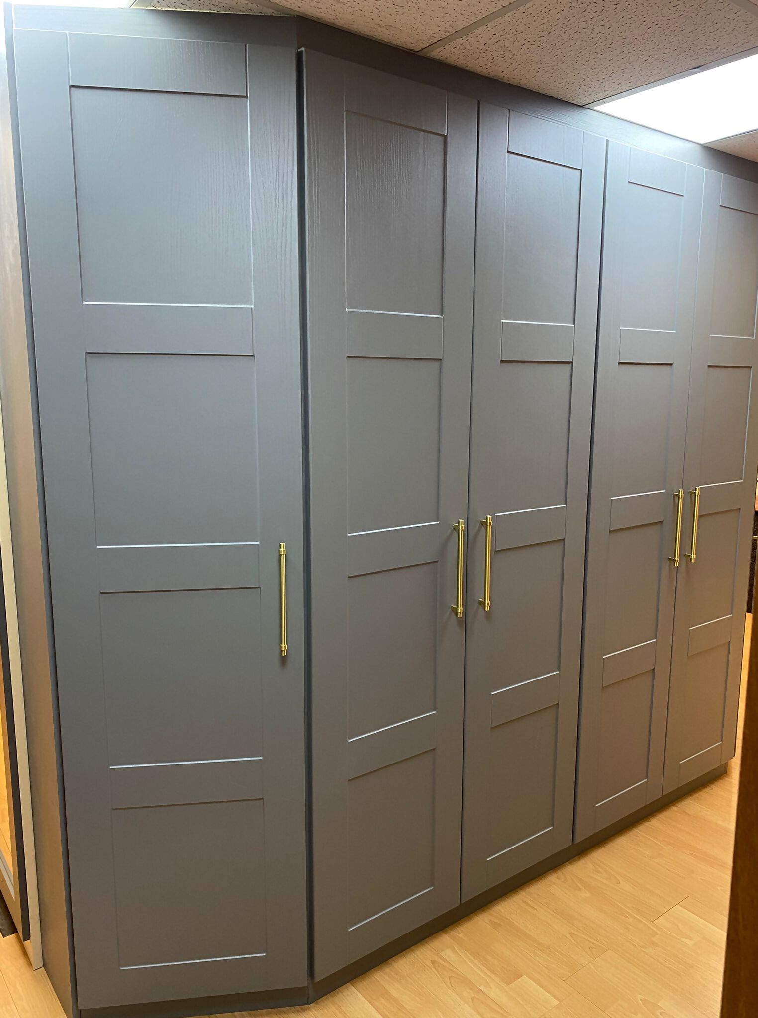 dust grey multi panel shaker