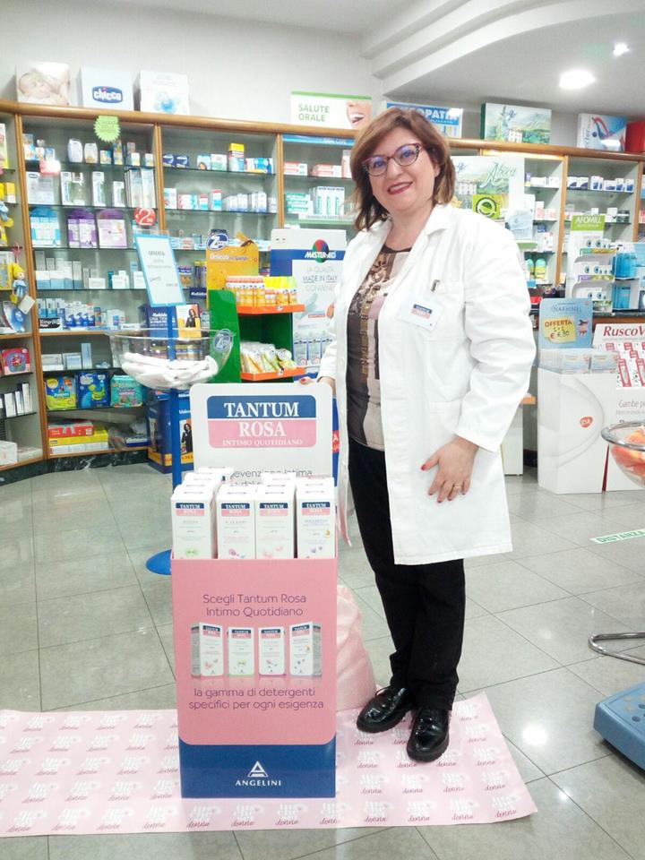 espositore prodotti angelini