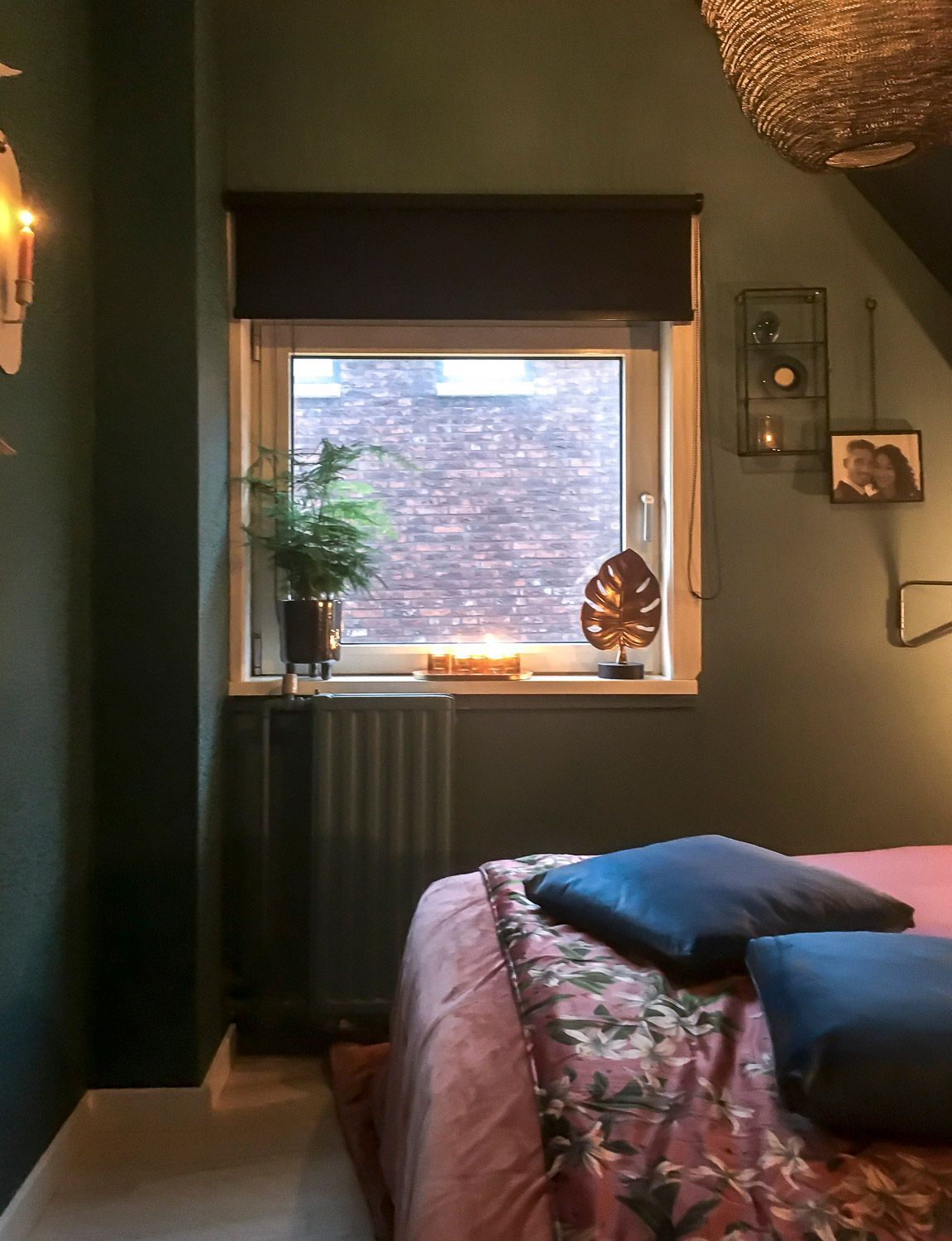 Esther Canisius interieurstylist RTL4 Help, mijn man is klusser - slaapkamer in donkere tinten.