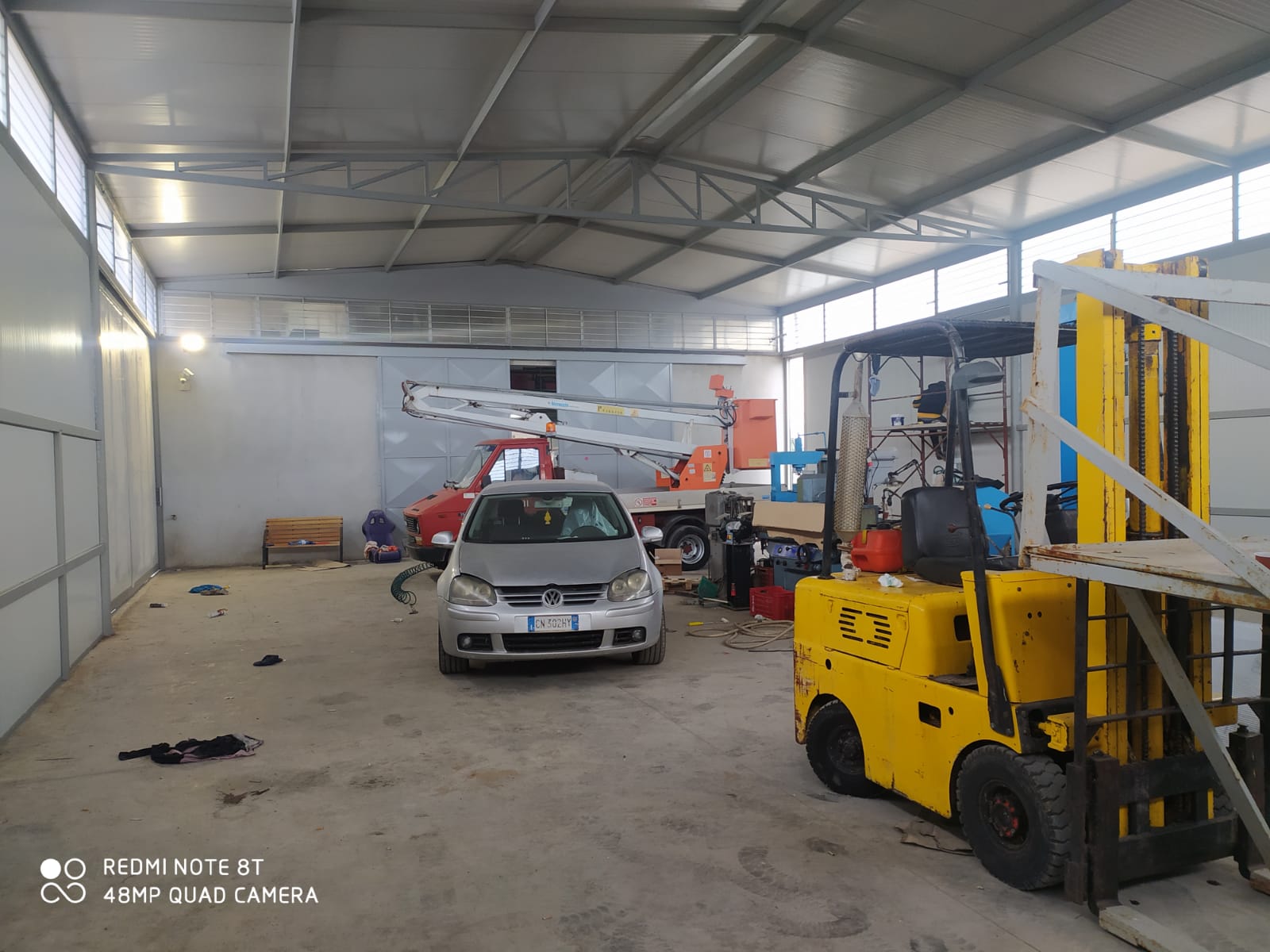 muletto per spostamenti mezzi in officina