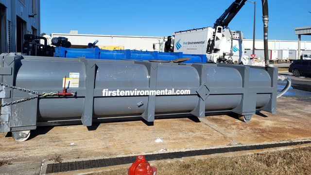 Vacuum Boxes  Roll Off Containers