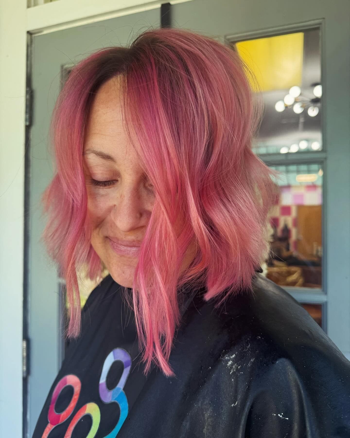 woman with pink hair collor | Springfield stylist