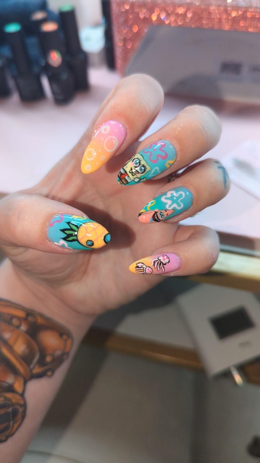 spongebob nails from top nail stylist springfield mo