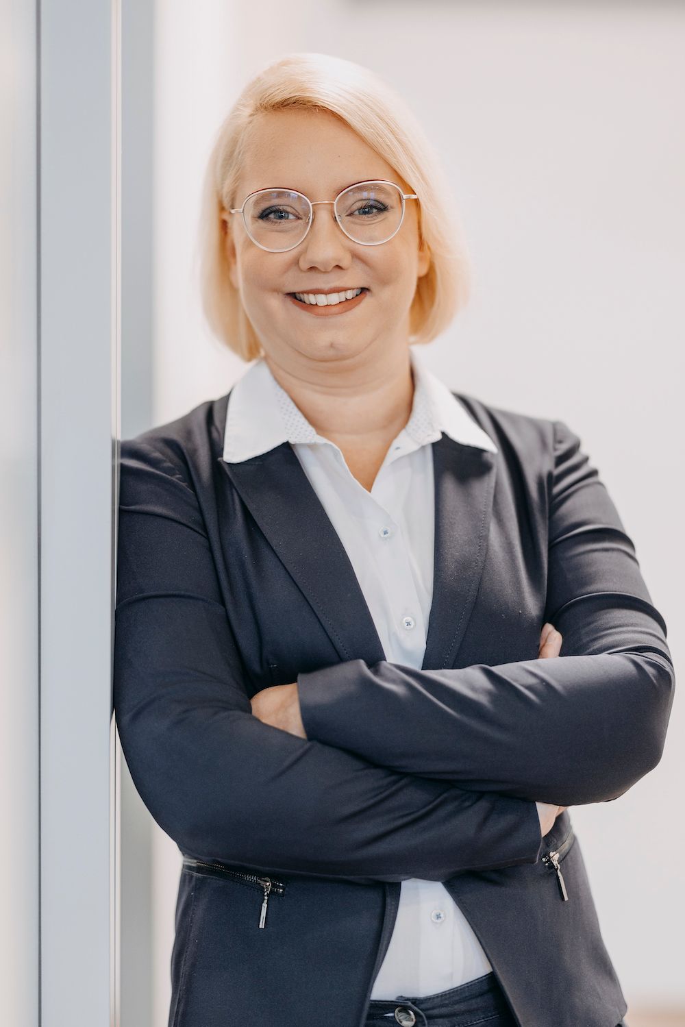 Janine D. Schieferstein, Anwältin, Notarin, Kanzlei-Managerin