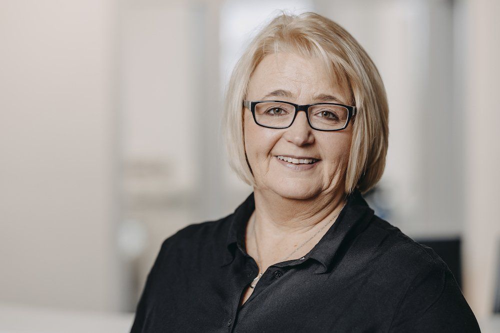 Monika Schmidt, Notarfachangestellte